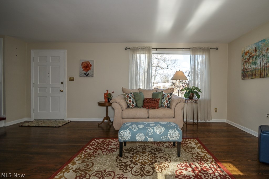 4502 Laurel Road Cleveland, OH 44121 - Photo 26 of 31