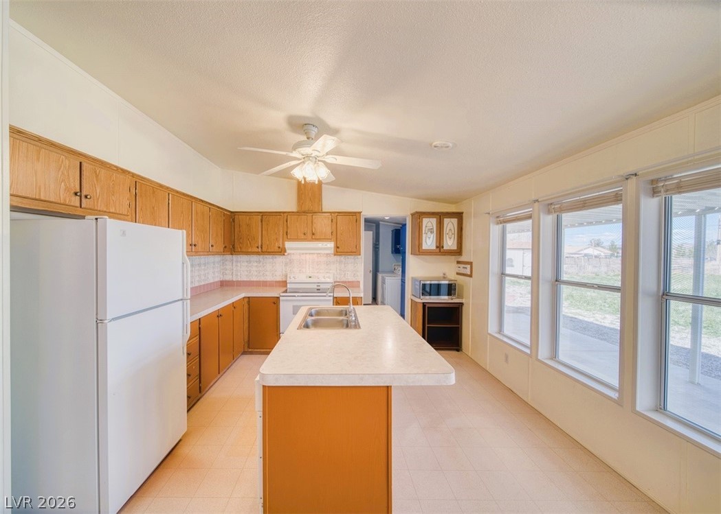 3260 Pittman Street Pahrump, NV 89060 - Photo 8 of 28