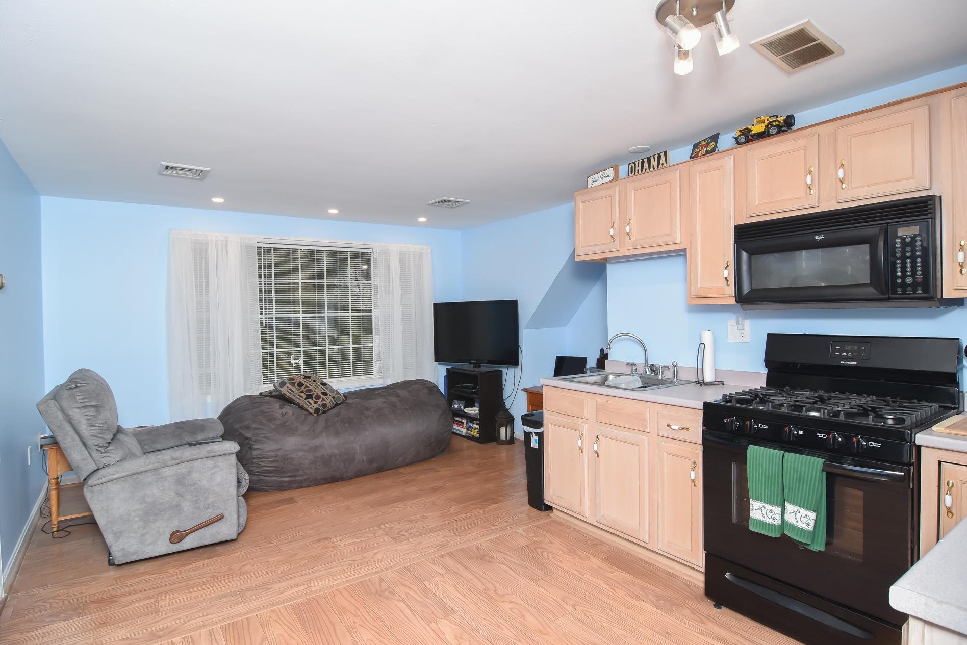 28 Springfield Circle Merrimack, NH 03054 - Photo 33 of 40 Gallery Image 33