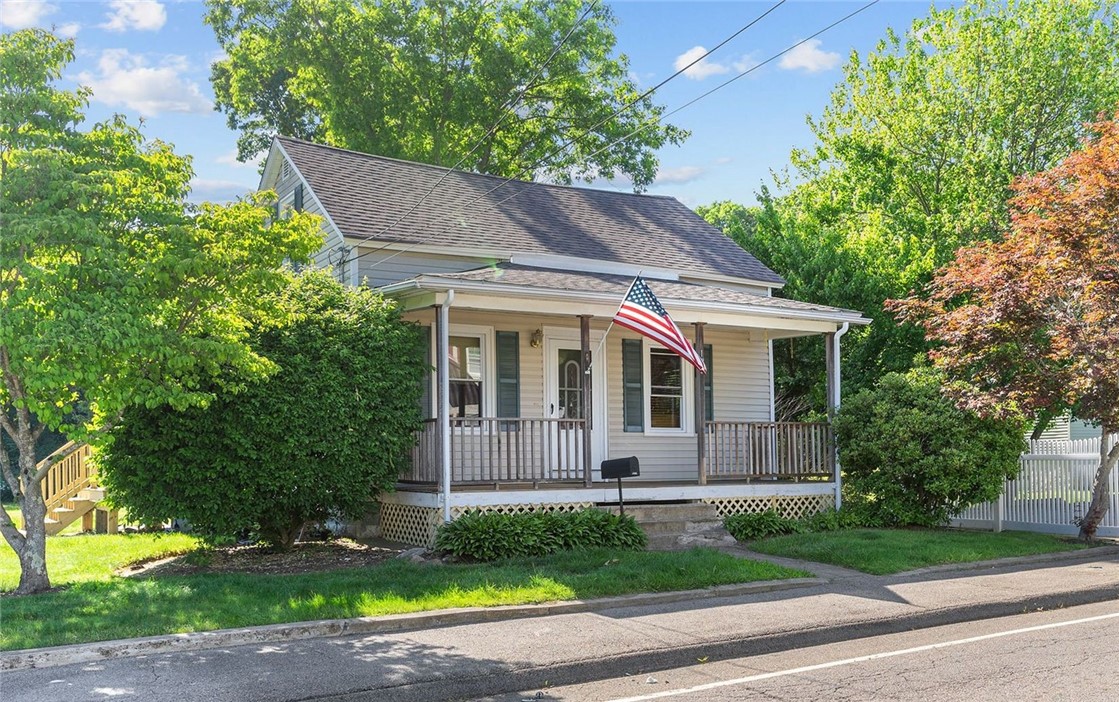 122 Read Avenue Coventry, RI 02816 - Photo 25 of 34