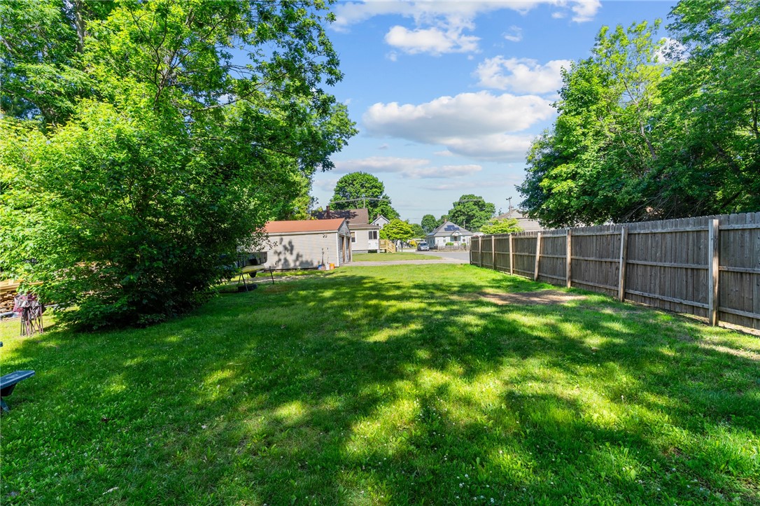 122 Read Avenue Coventry, RI 02816 - Photo 27 of 34