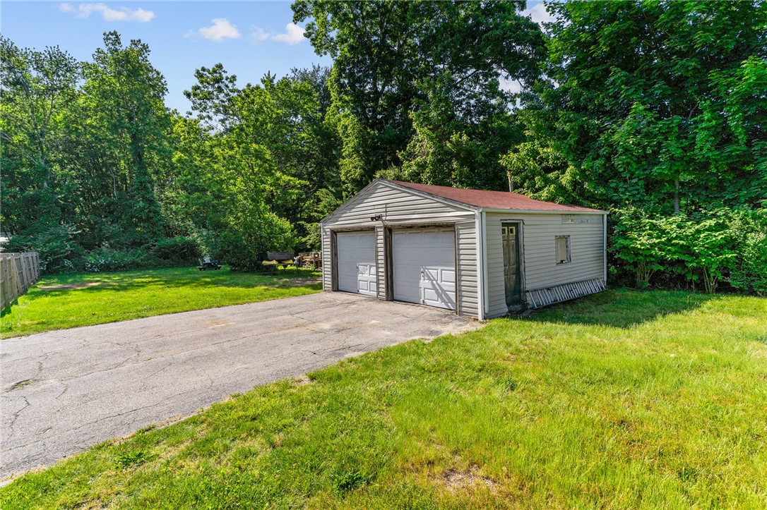 122 Read Avenue Coventry, RI 02816 - Photo 30 of 34