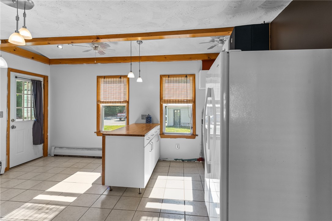 122 Read Avenue Coventry, RI 02816 - Photo 10 of 34