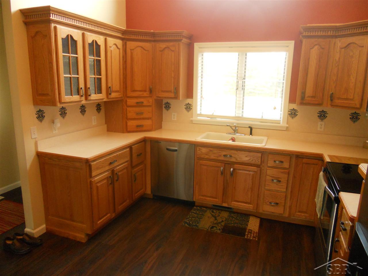 6434 Farrand Road Clio, MI 48420 - Photo 2 of 18 31250468-1.JPG