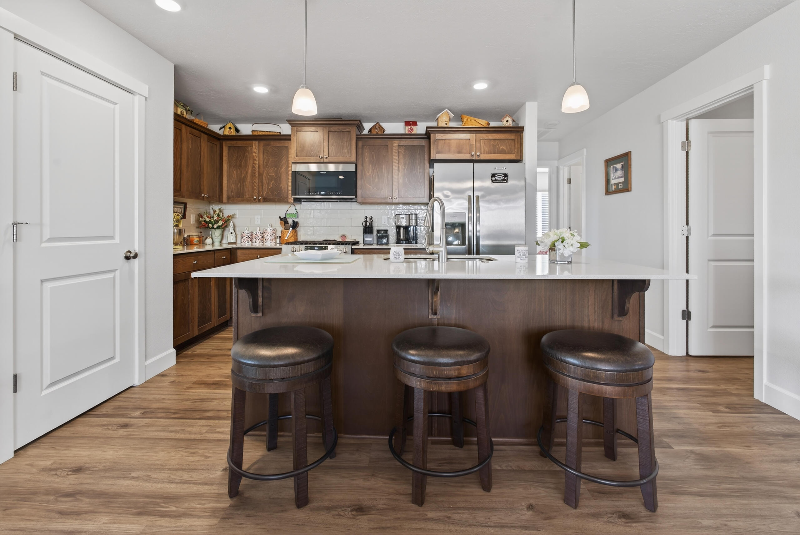 1225 Northwest Willow Parkway Road Madras, OR 97741 - Photo 9 of 31 Kitchen