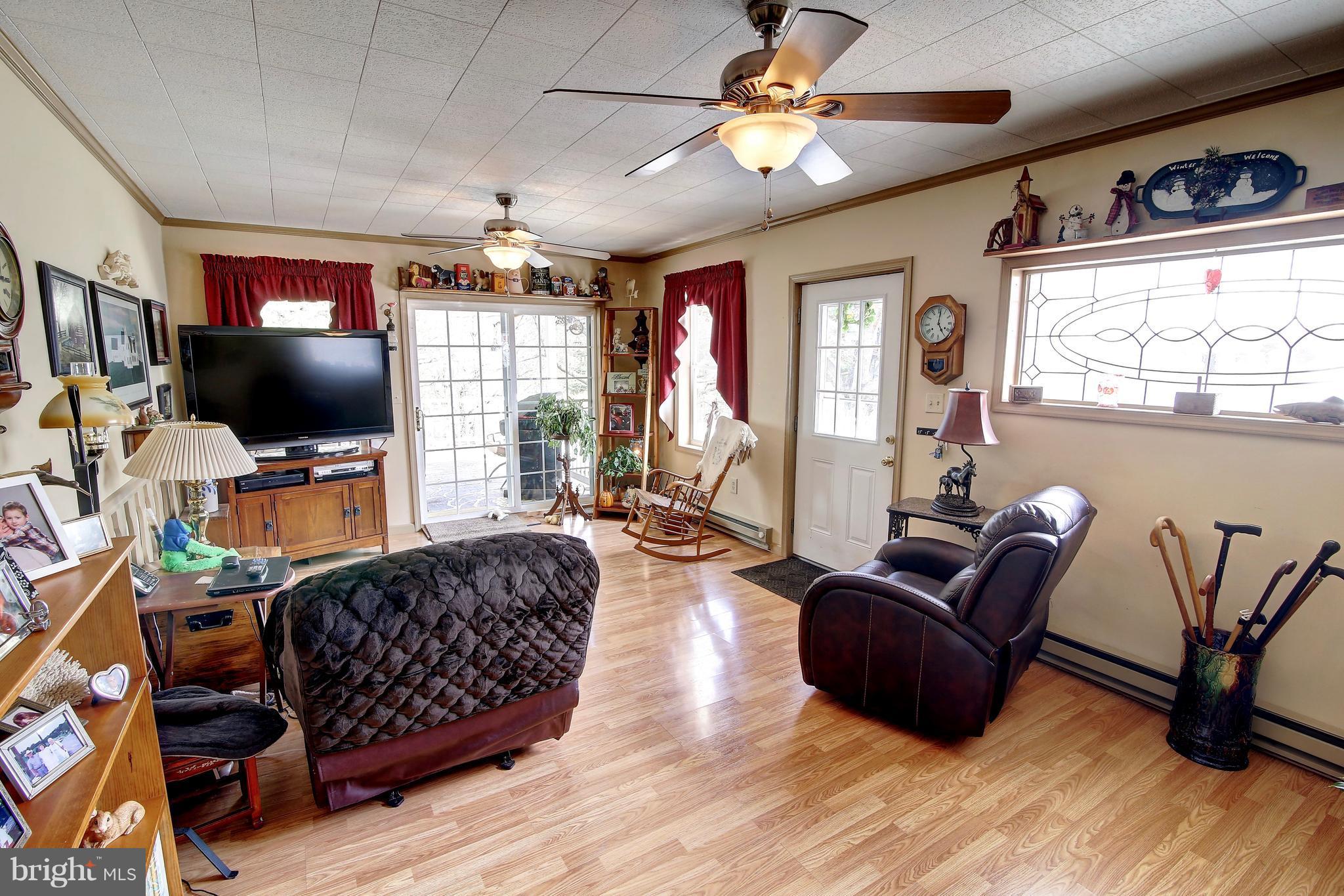3101 Grade Road Falling Waters, WV 25419 - Photo 13 of 27 Family Room