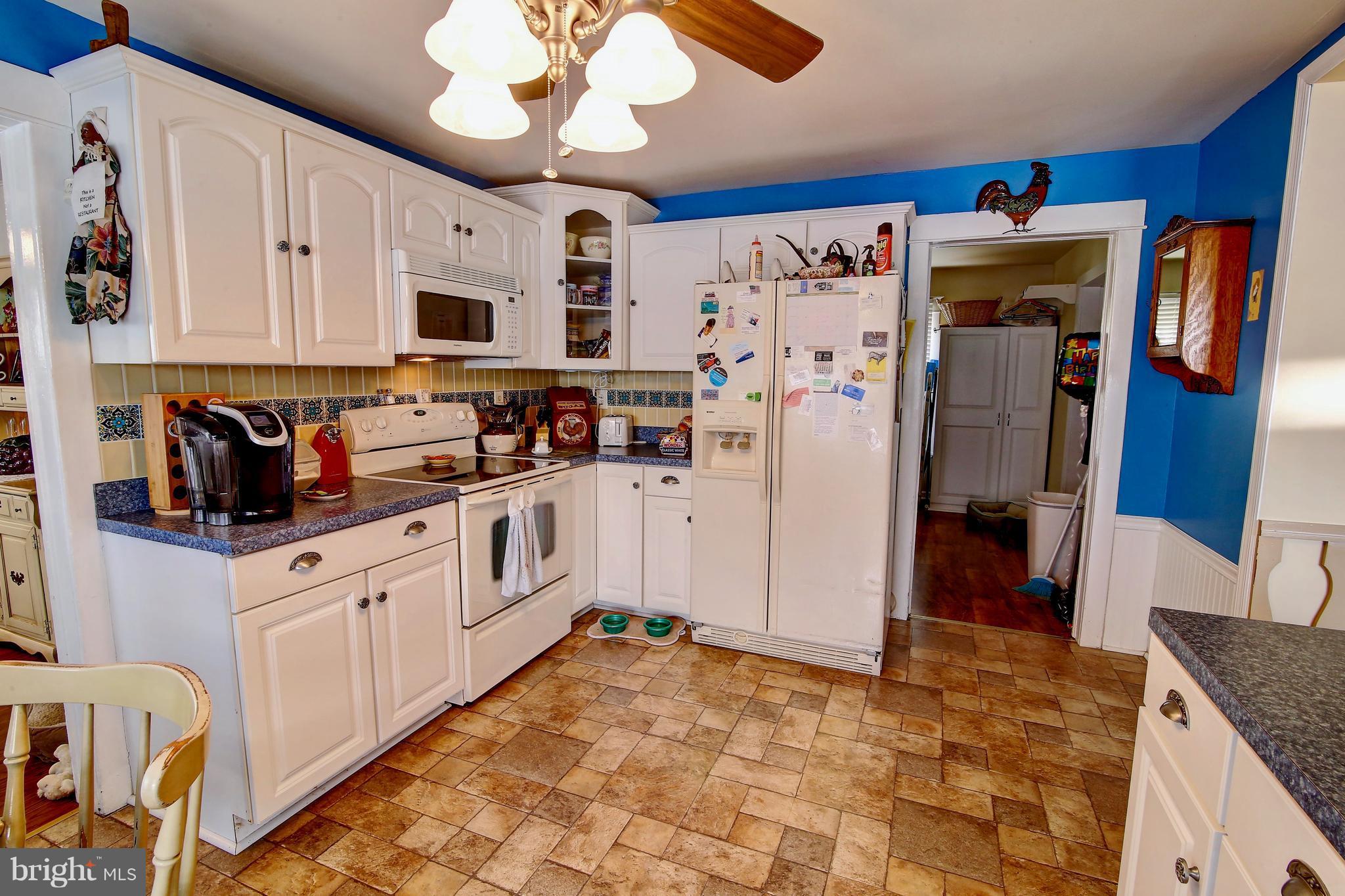 3101 Grade Road Falling Waters, WV 25419 - Photo 10 of 27 Kitchen