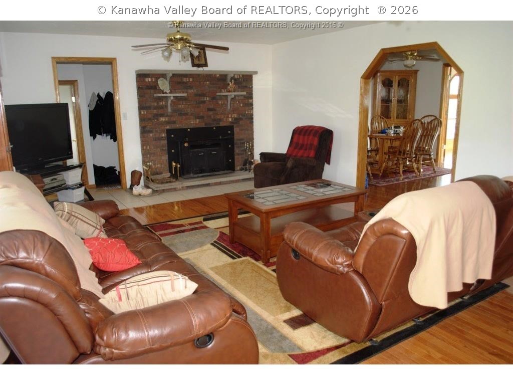 305 Oakey Road Ripley, WV 25271 - Photo 2 of 18 Gallery Image 2