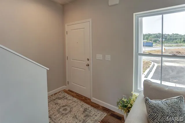 $2,050 | 200 Pacific Drive, Unit F, O'Fallon, IL 62269