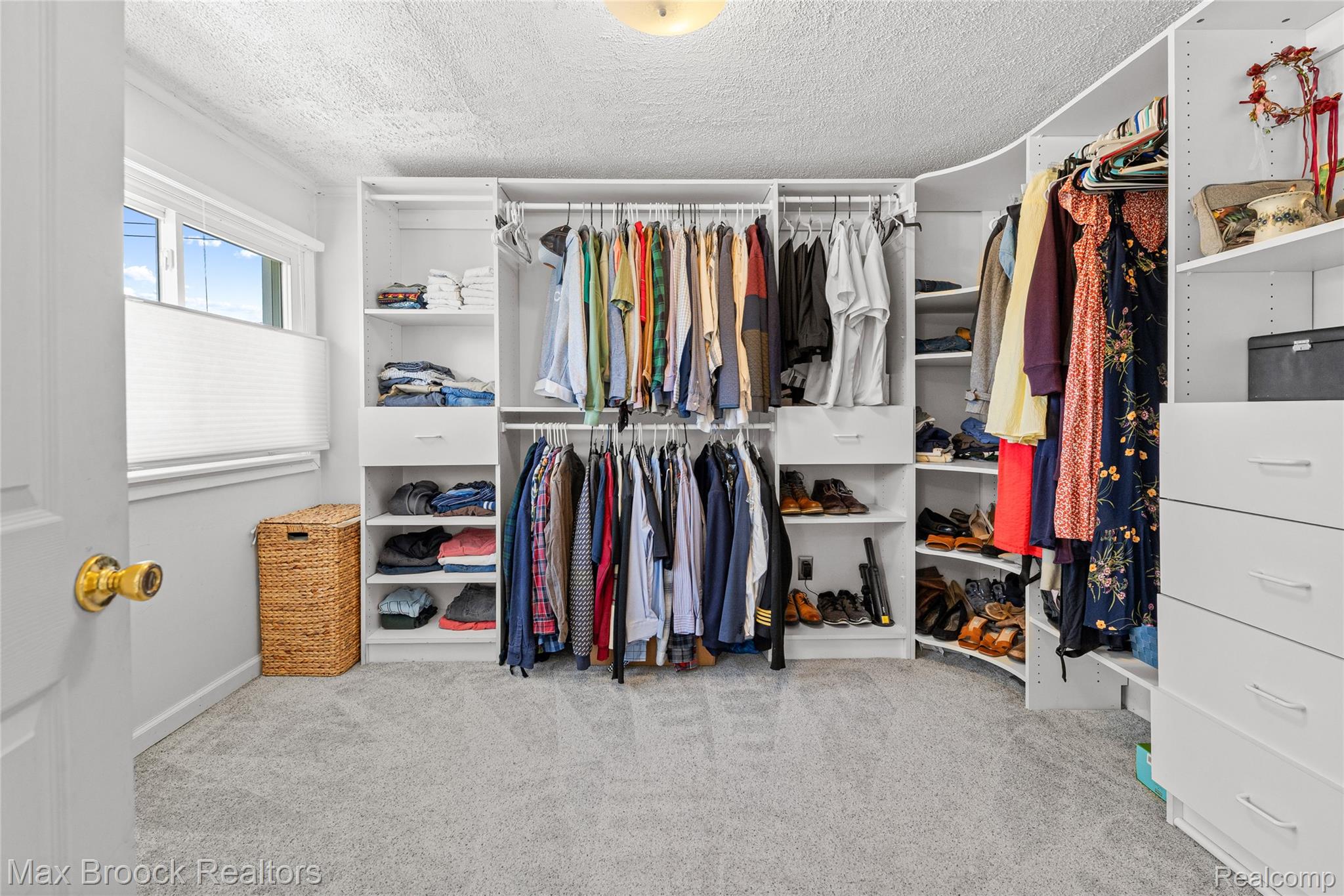 1850 Columbia Road Berkley, MI 48072 - Photo 11 of 21 Primary Closet