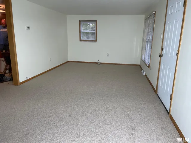 $94,000 | 687 5th Street, Omaha, IL 62871