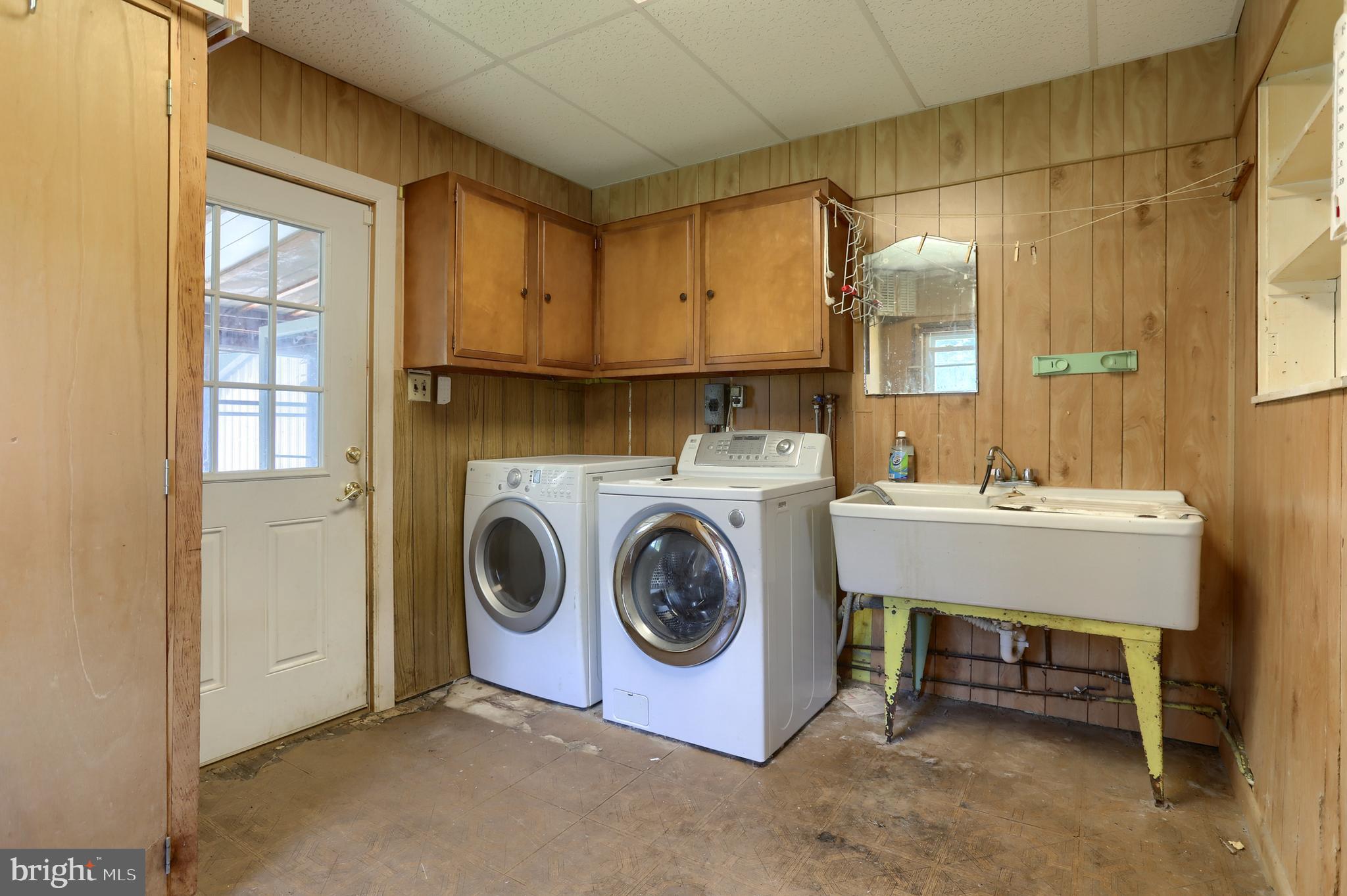 332 East Walnut Street Reading, PA 19607 - Photo 21 of 40 First Floor Laundry