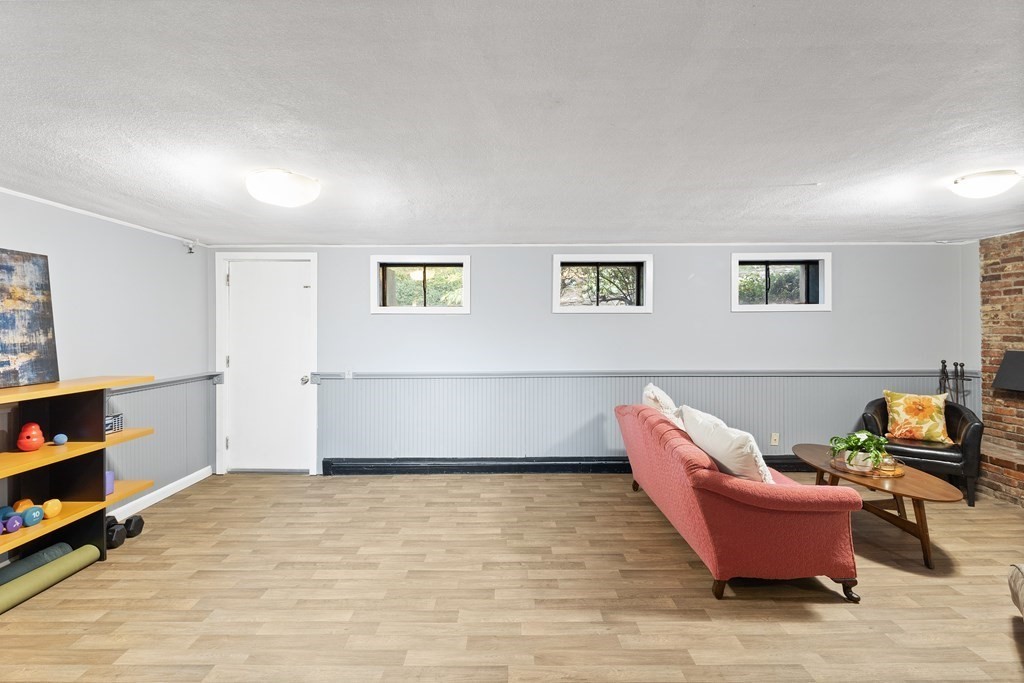 4 Lantern Lane Lexington, MA 02421 - Photo 20 of 29 a living room with furniture