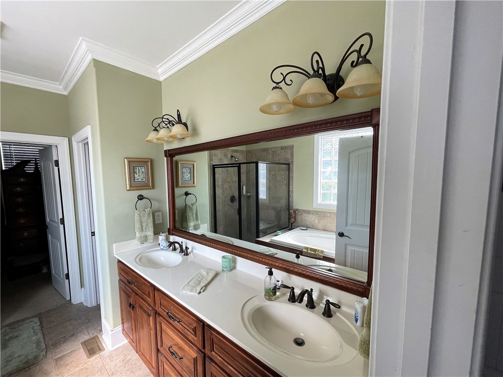 113 Ridgeway Trail Anderson, SC 29621 - Photo 25 of 42 Master Bathroom