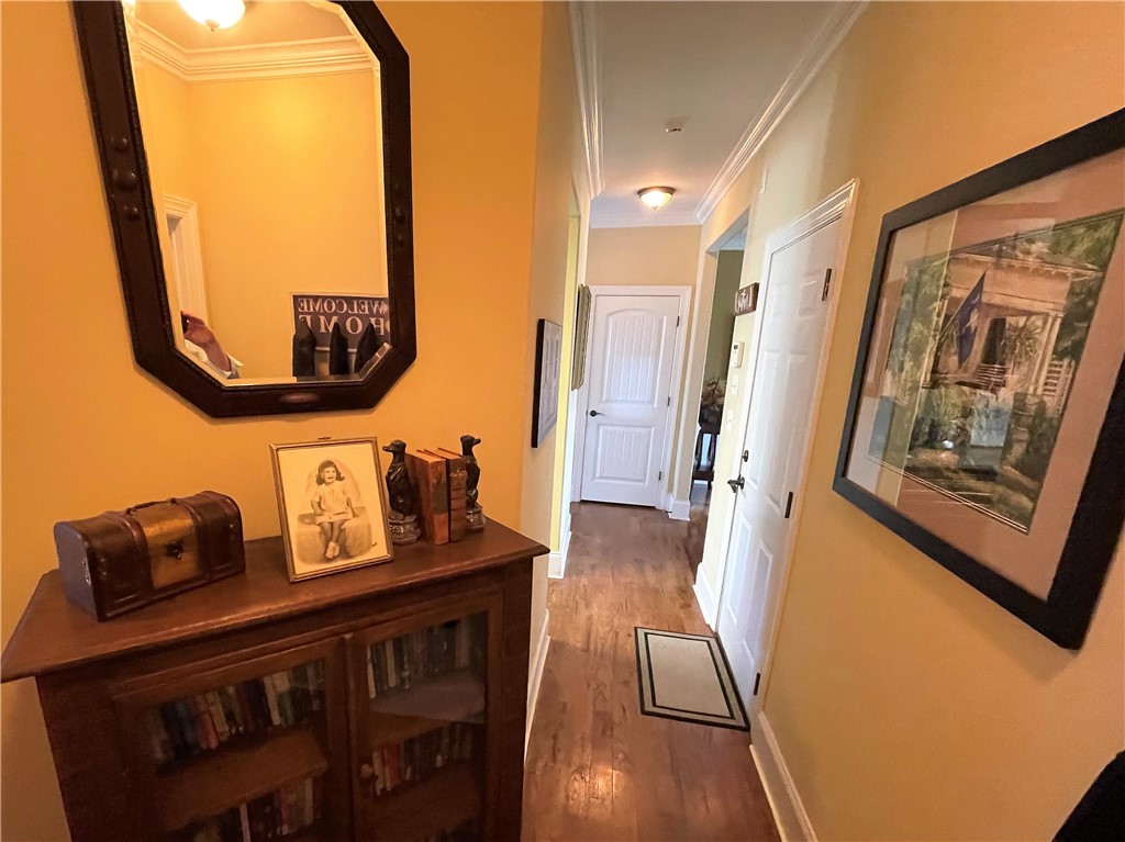 113 Ridgeway Trail Anderson, SC 29621 - Photo 29 of 42 Hallway from Bed 4