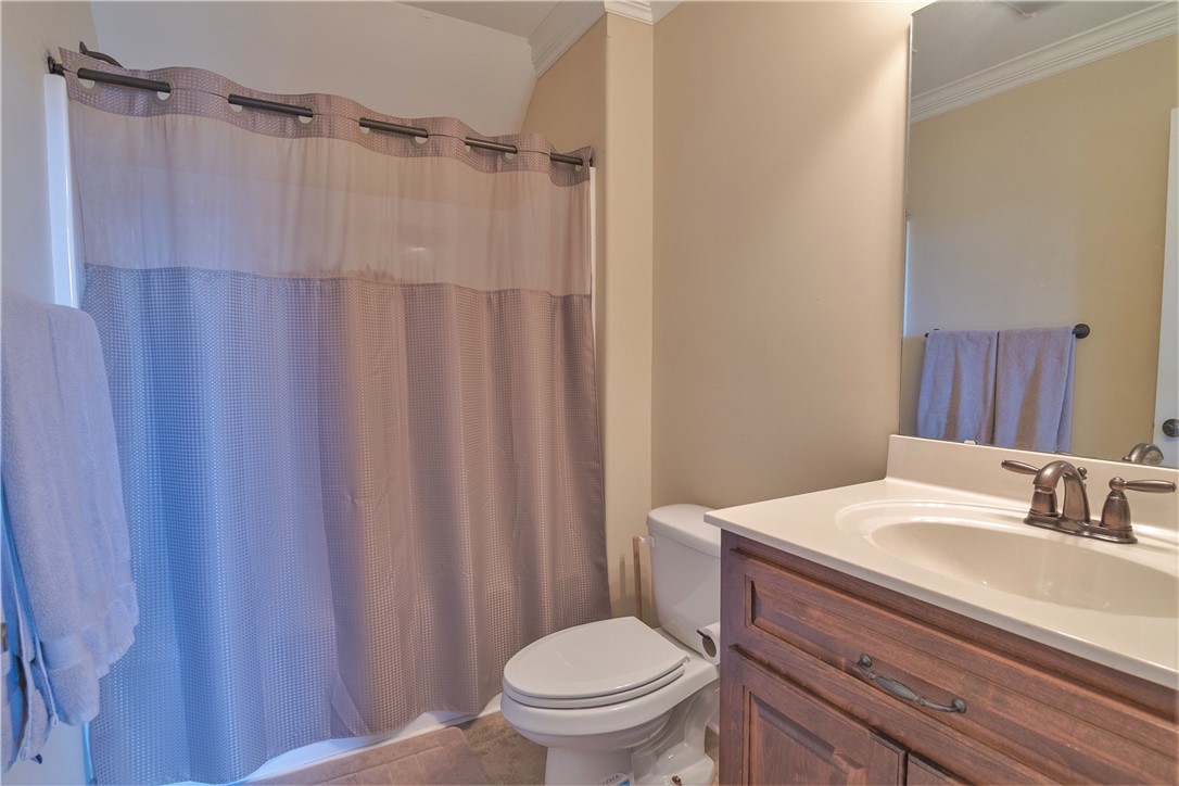 113 Ridgeway Trail Anderson, SC 29621 - Photo 32 of 42 Bedroom 2 Hall Bath