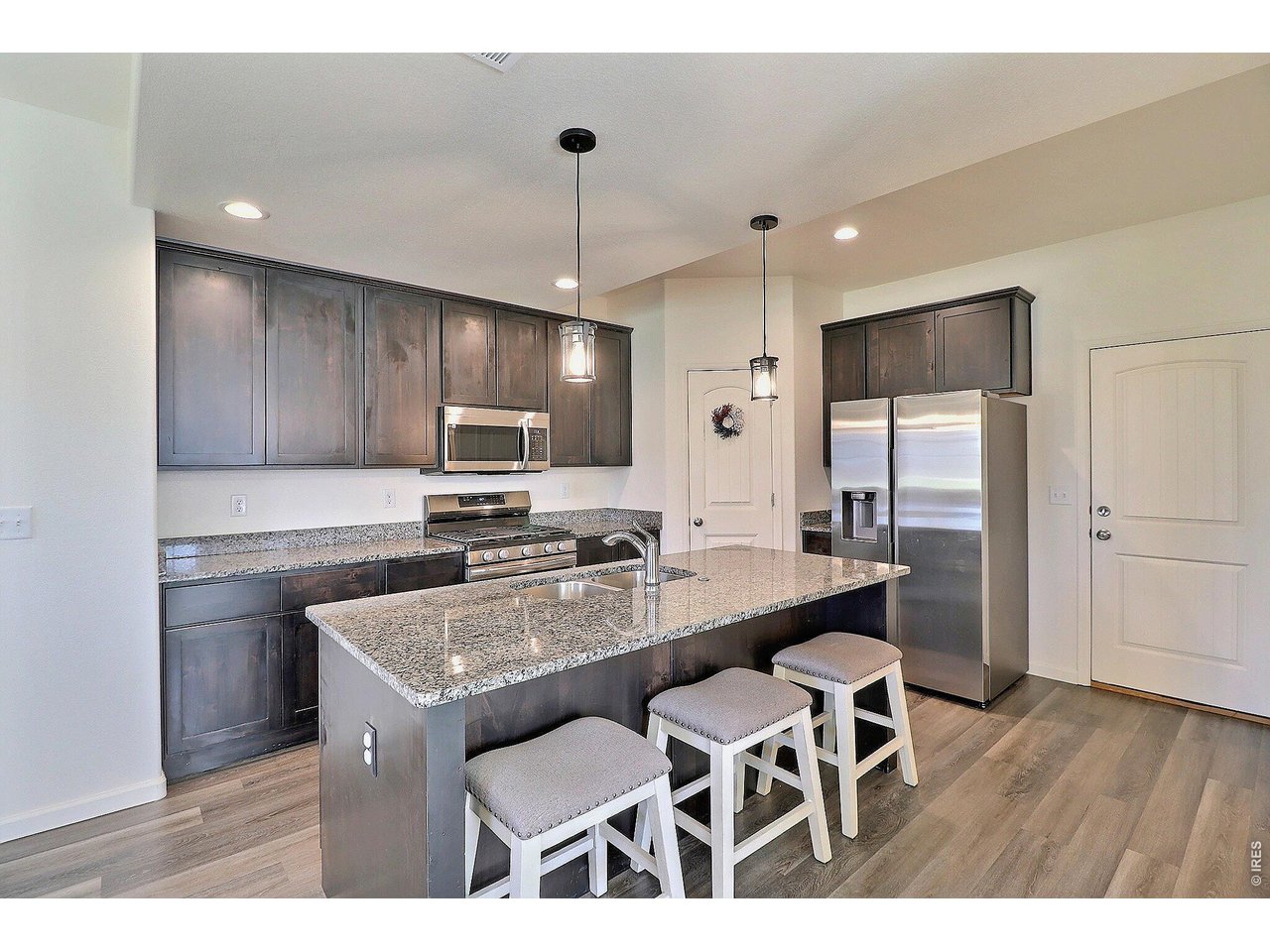 4355 24th Street Road, Unit 3204 Greeley, CO 80634 - Photo 13 of 34 Awesome Kitchen