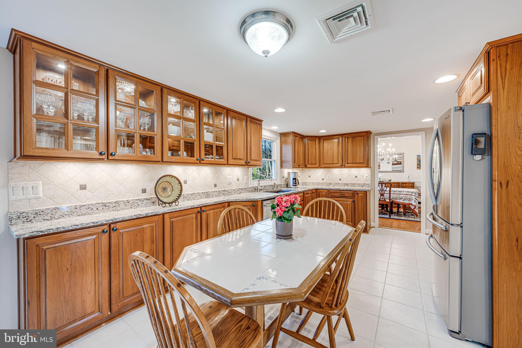 668 Hope Road Stafford, VA 22554 - Photo 17 of 99 Kitchen Table Space-Cabinets with extra lighting