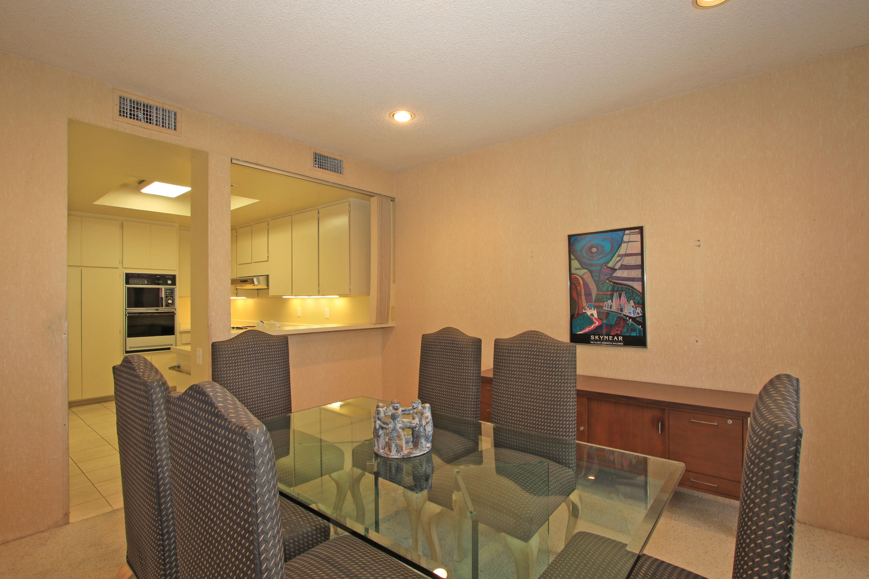 924 Inverness Drive Rancho Mirage, CA 92270 - Photo 15 of 44 a living room with furniture
