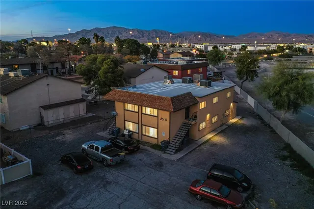 $674,900 | 2308 Seco Adobe Circle, North Las Vegas, NV 89030