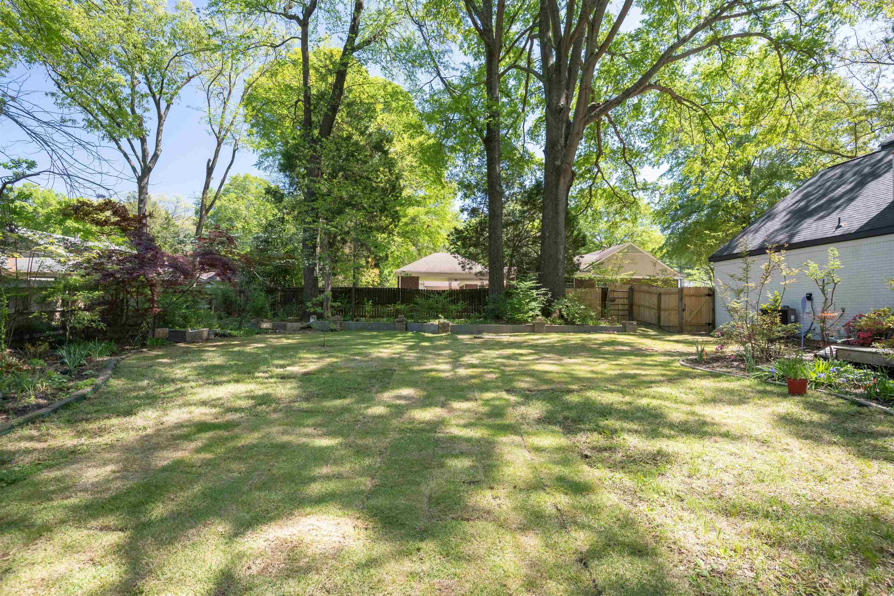7238 McVay Road Germantown, TN 38138 - Photo 38 of 39 View of fenced backyard