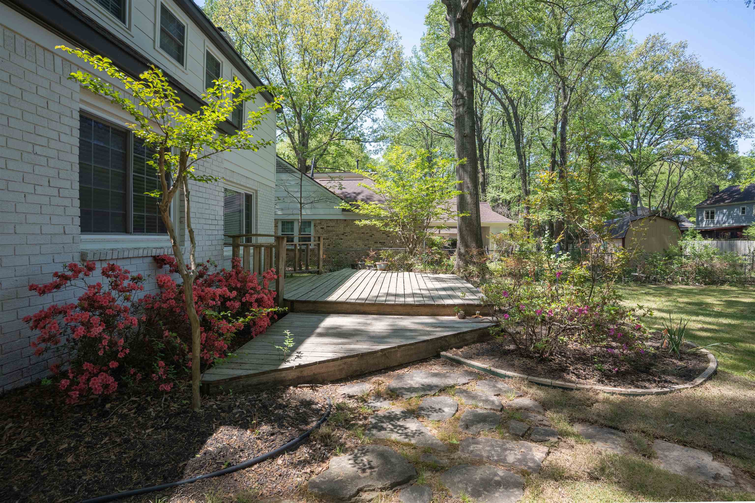 7238 McVay Road Germantown, TN 38138 - Photo 39 of 39 View of yard with a deck