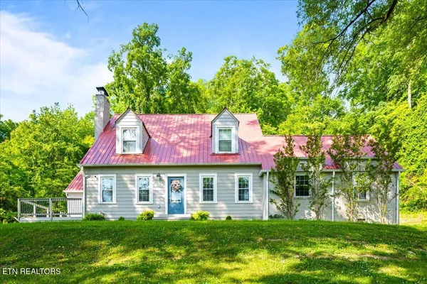 $450,000 | 710 South Tennessee Avenue, La Follette, TN 37766