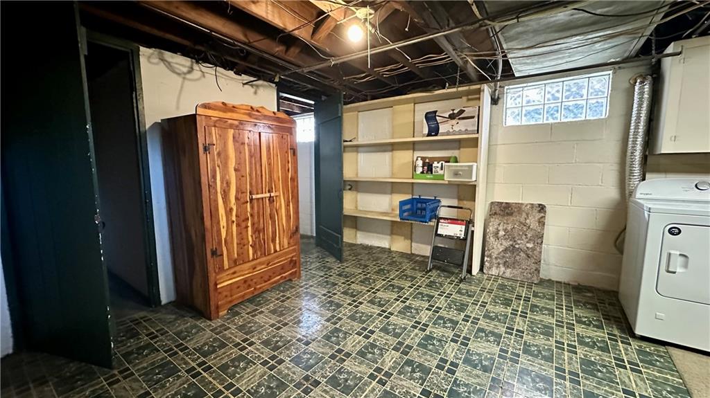 111 South Atlantic Avenue Cheswick, PA 15024 - Photo 38 of 43 a door of a house with wooden floor