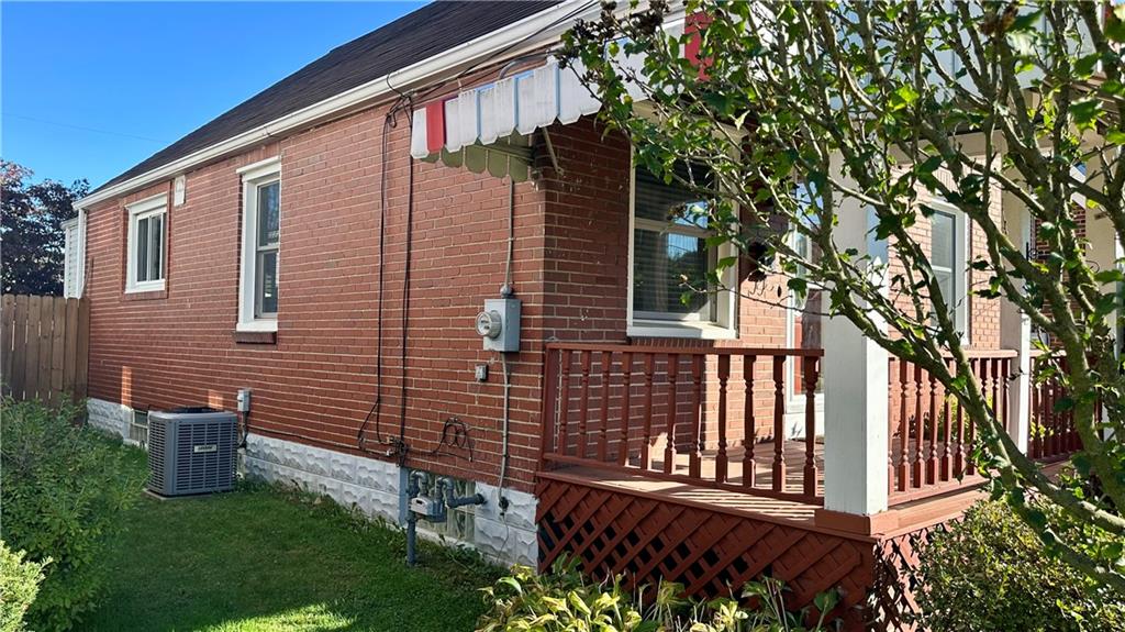 111 South Atlantic Avenue Cheswick, PA 15024 - Photo 4 of 43 a view of a house with a yard and wooden fence