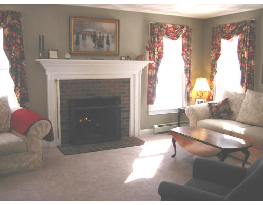 148 Linebrook Road Ipswich, MA 01938 - Photo 3 of 12 Gallery Image 3