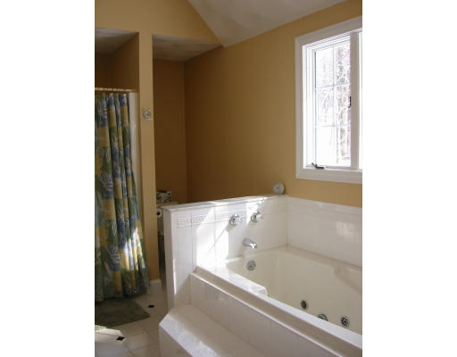 148 Linebrook Road Ipswich, MA 01938 - Photo 6 of 12 Gallery Image 6