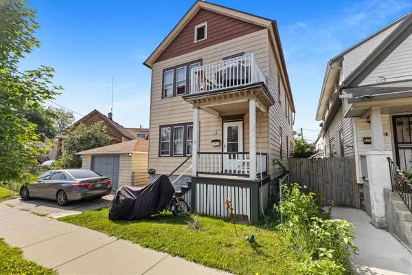 $225,900 | 1707 West Burnham Street, Milwaukee, WI 53204