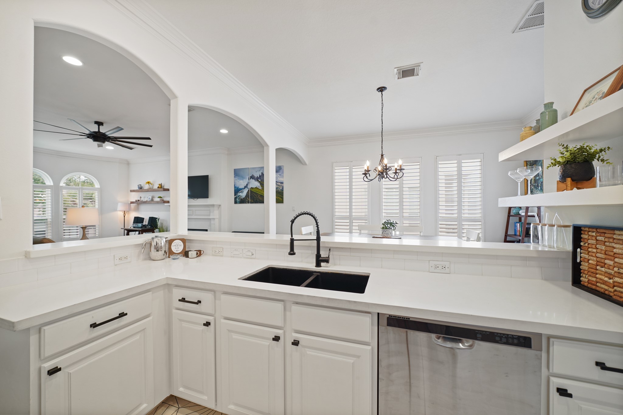 1330 Malone Street Houston, TX 77007 - Photo 10 of 23 You'll never feel separated from the action whilst in the kitchen. Great open concept on the main floor is to be admired!!!