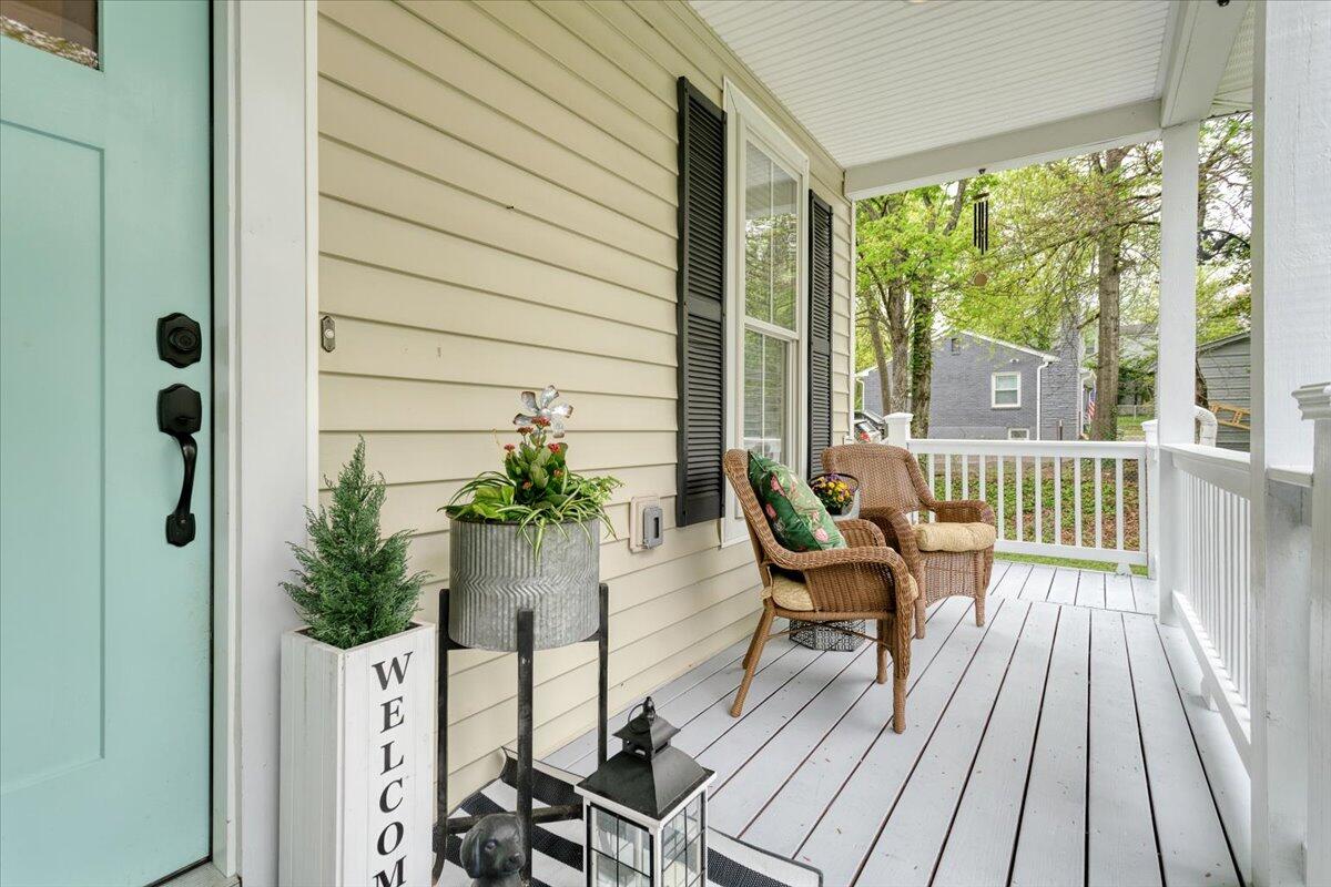 3810 Keagy Road Southwest Roanoke, VA 24018 - Photo 5 of 43 Front Porch II