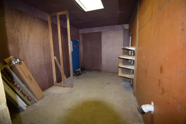 $379,900 | 71627 County Road 681, Lawrence, MI 49064