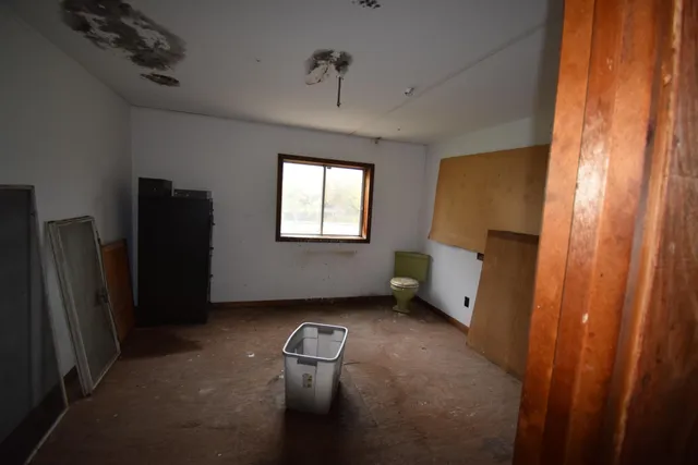 $379,900 | 71627 County Road 681, Lawrence, MI 49064