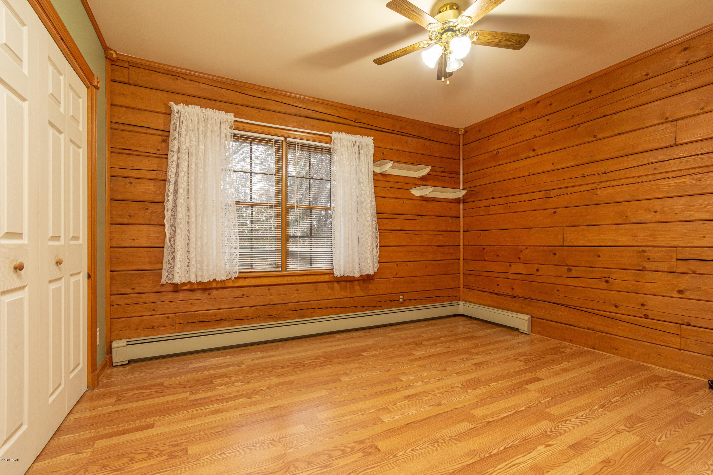 164 Chipmunk Road Bushkill, PA 18324 - Photo 10 of 16 164 Chhipmunk-6