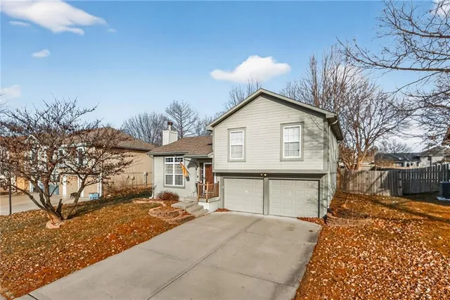 $310,000 | 303 Porter Drive, Smithville, MO 64089