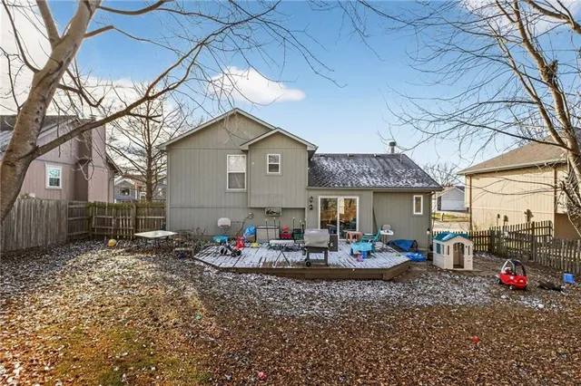 $310,000 | 303 Porter Drive, Smithville, MO 64089