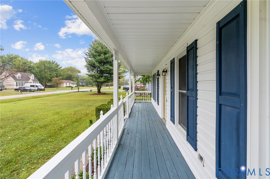 11345 Walton Lake Road Disputanta, VA 23842 - Photo 4 of 37 a view of a balcony with yard