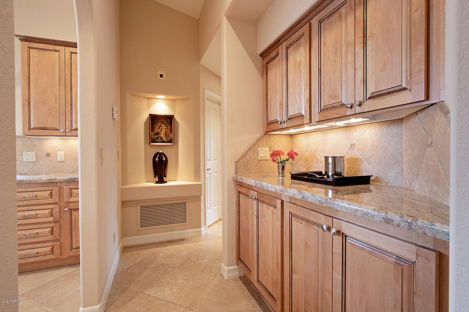 18420 East Flicker Drive Rio Verde, AZ 85263 - Photo 21 of 52 Hall alcove and bar