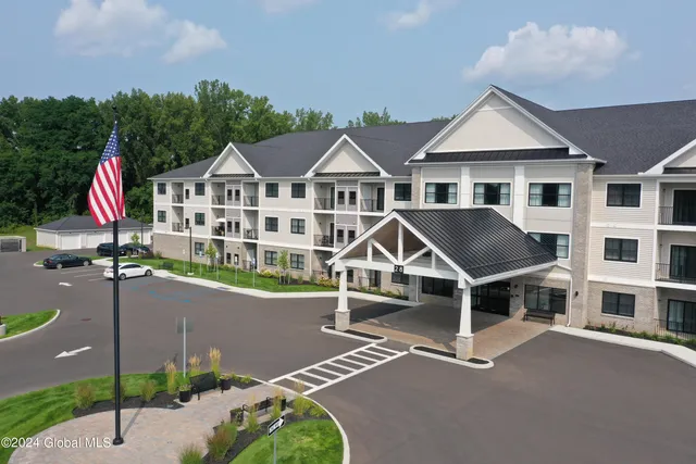 $1,850 | 28 Everett Rd Extension, Colonie, NY 12205