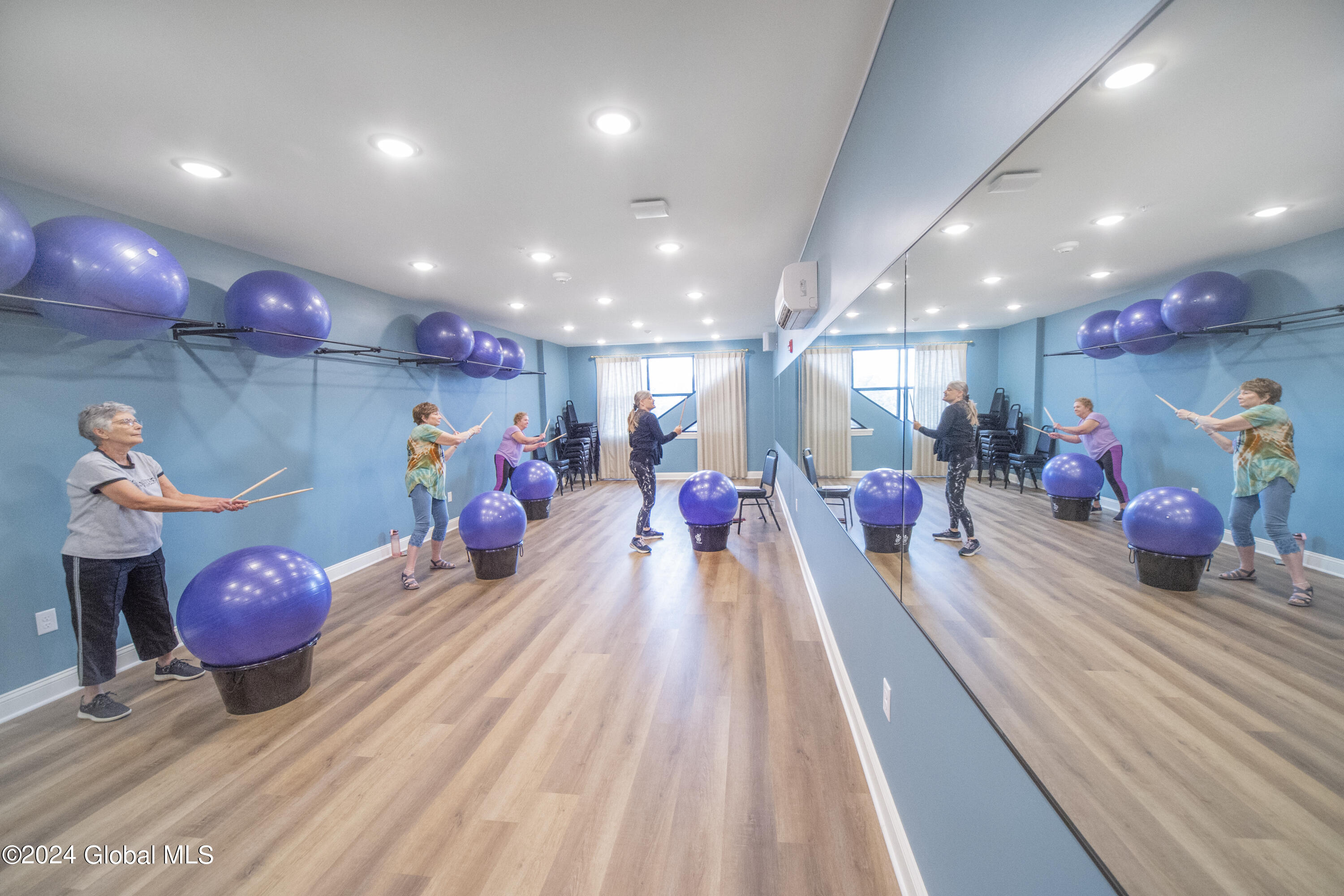 28 Everett Rd Extension Colonie, NY 12205 - Photo 19 of 21 Montage