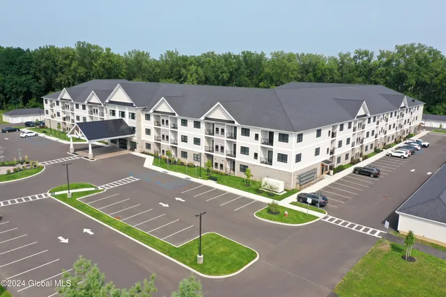 $1,850 | 28 Everett Rd Extension, Colonie, NY 12205