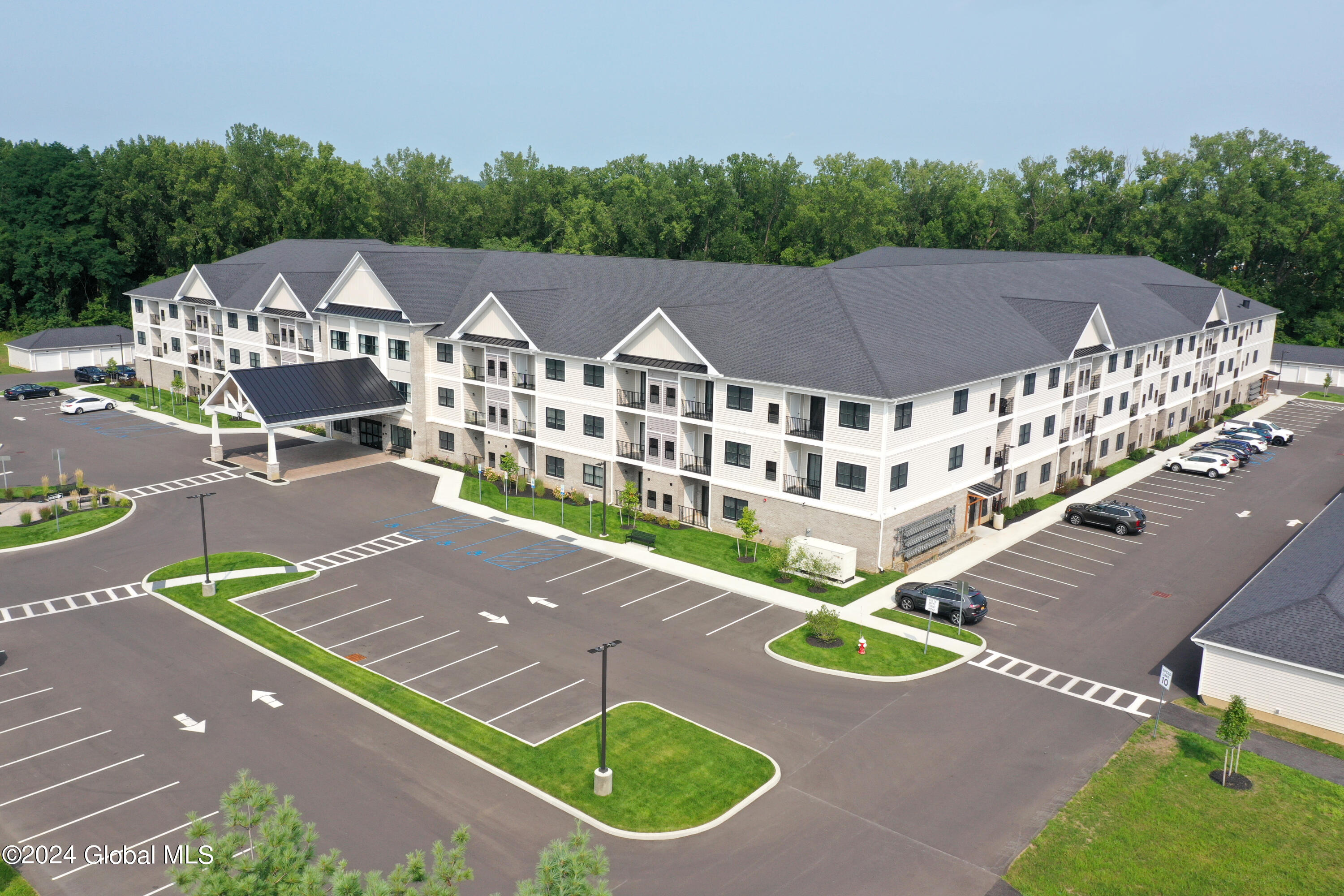 28 Everett Rd Extension Colonie, NY 12205 - Photo 2 of 21 Montage