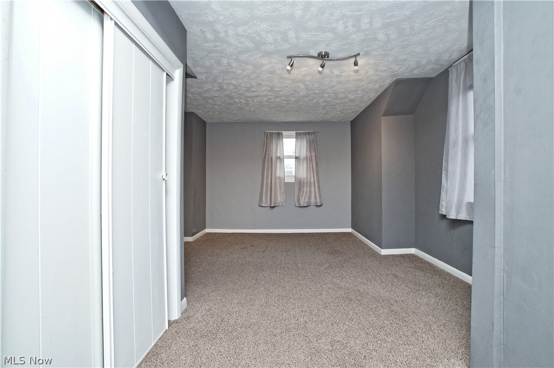 906 Mannering Road Eastlake, OH 44095 - Photo 13 of 20 Gallery Image 13