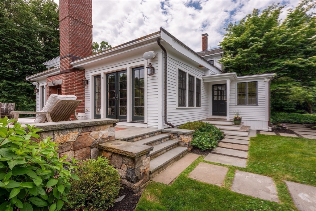 675 Bay Road Hamilton, MA 01982 - Photo 28 of 36