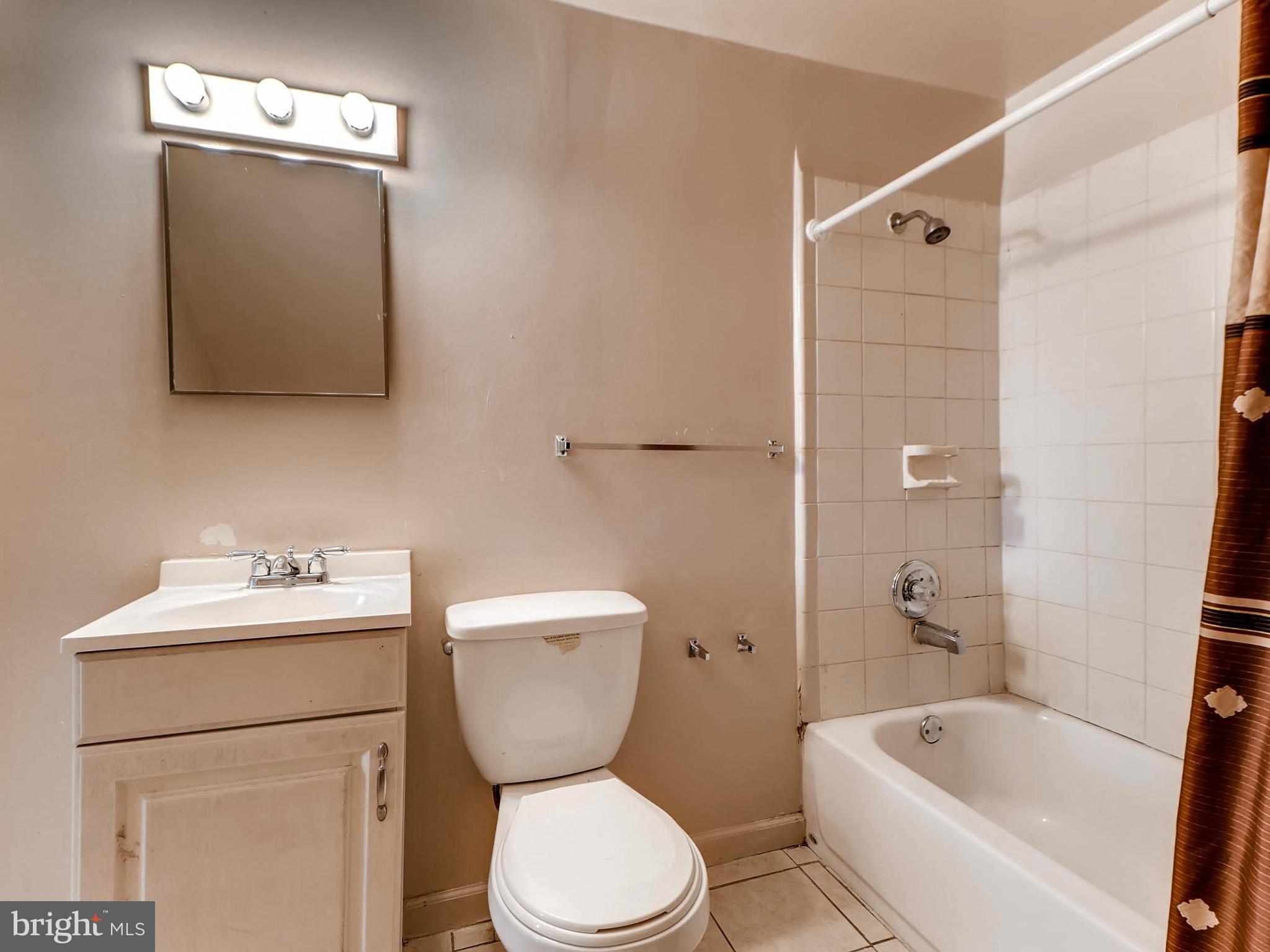 7312 Windsor Mill Road Baltimore, MD 21244 - Photo 19 of 26 Bath