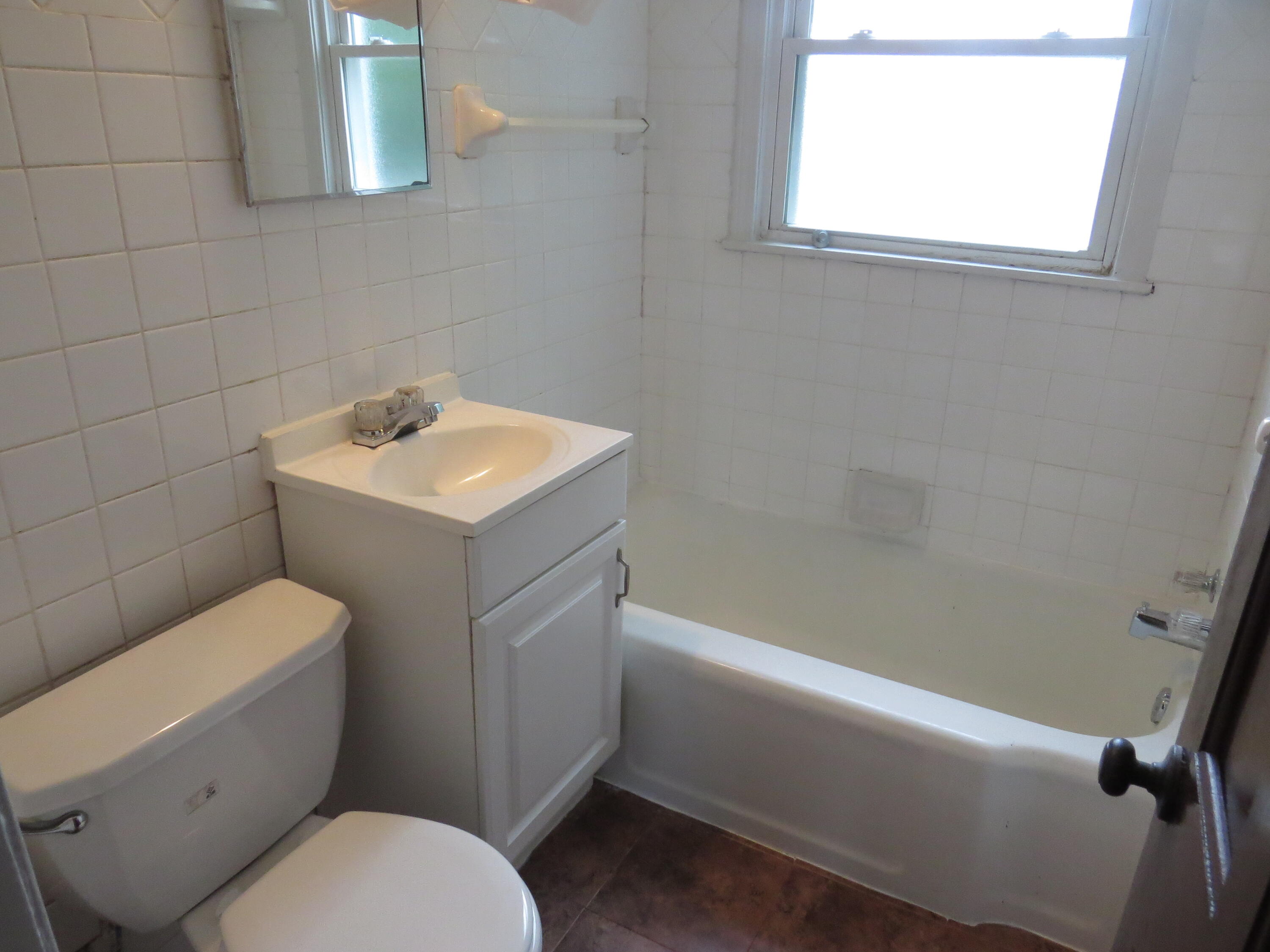 17538 Matthews Street Riverview, MI 48193 - Photo 9 of 12 IMG_3520