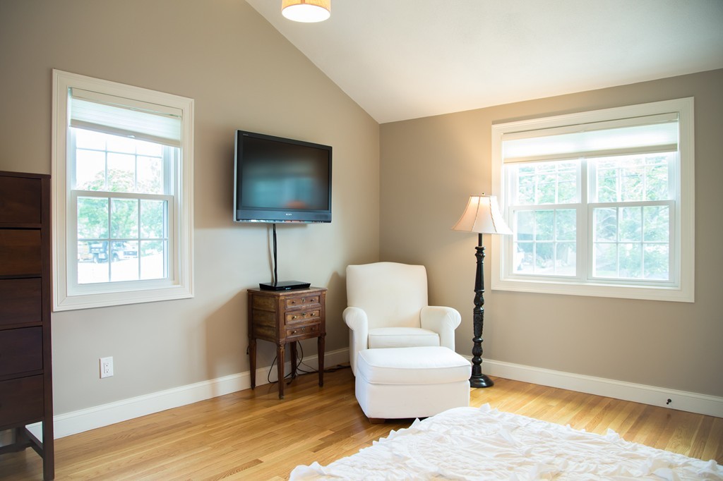 133 Brewster Road Waltham, MA 02451 - Photo 11 of 23